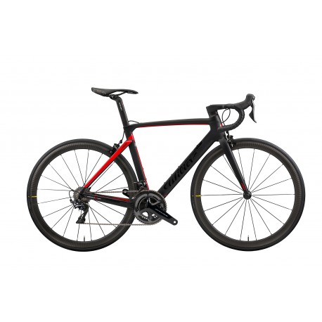 Wilier CENTO10 PRO DISC ULTEGRA DI2 MAVIC COSMIC PRO CARBON Svart/Röd Wilier CENTO10 PRO DISC ULTEGRA DI2 MAVIC COSMIC PRO CARBON Svart/Röd